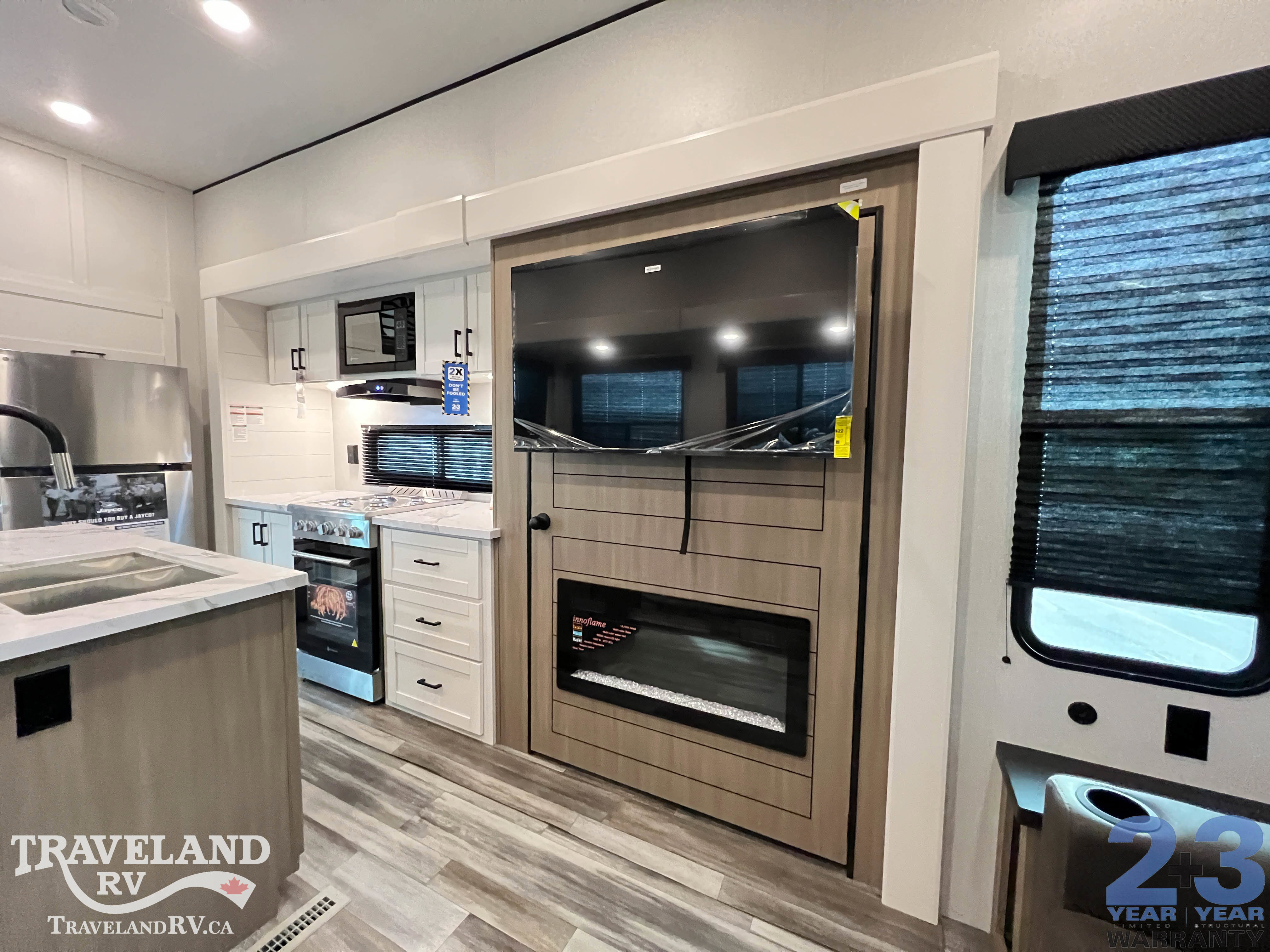 2026 Jayco Jay Flight Bungalow 401LOFTDS - Image 15