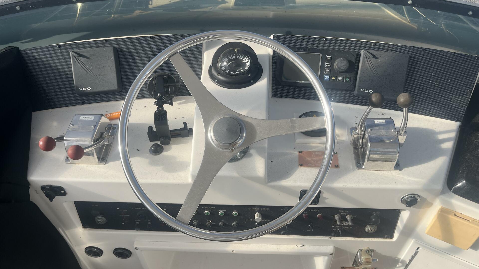1994 Hatteras Double Cabin - Image 23