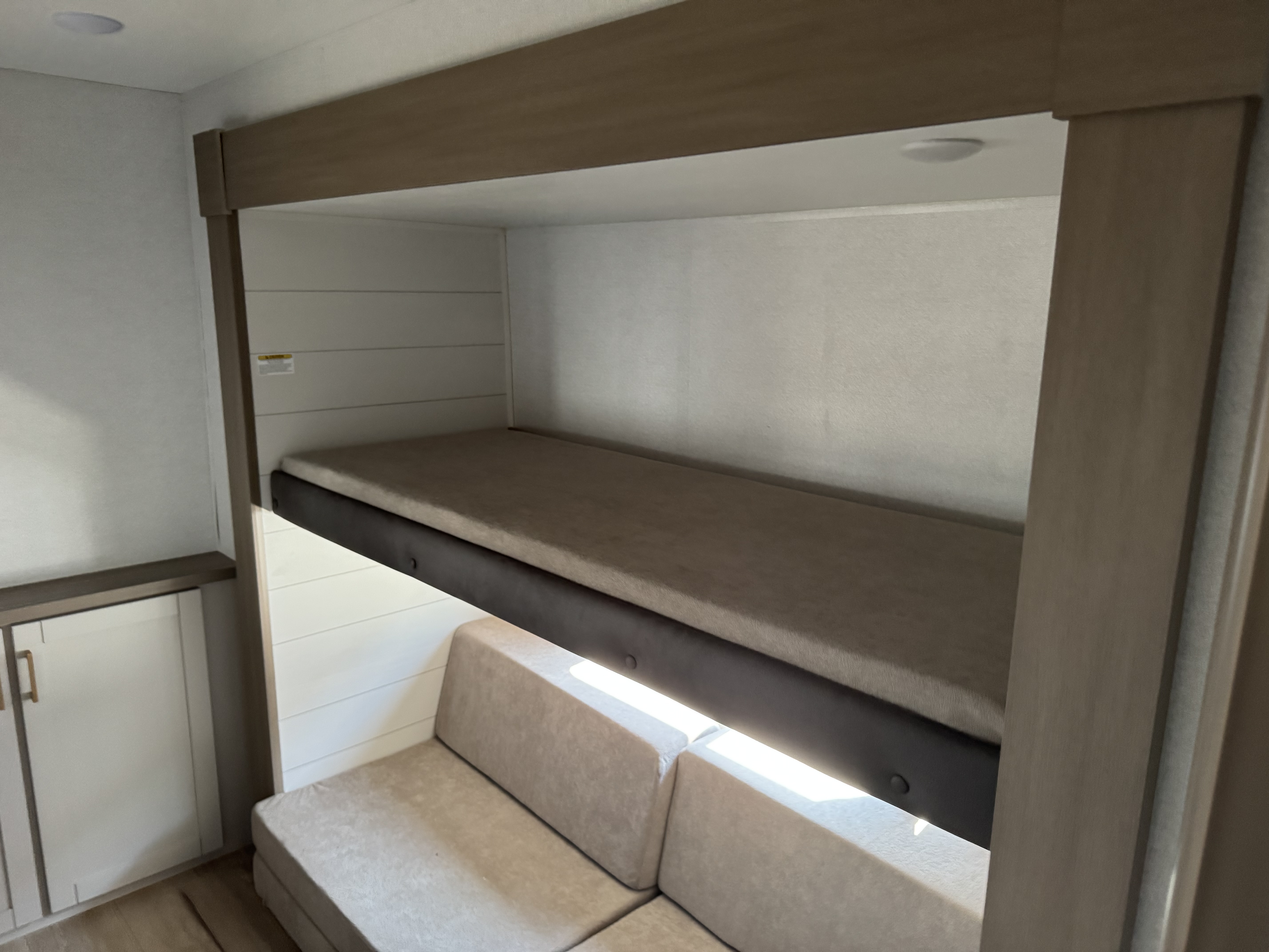 2027 JAYCO JAY FLIGHT 333BTS - Image 27