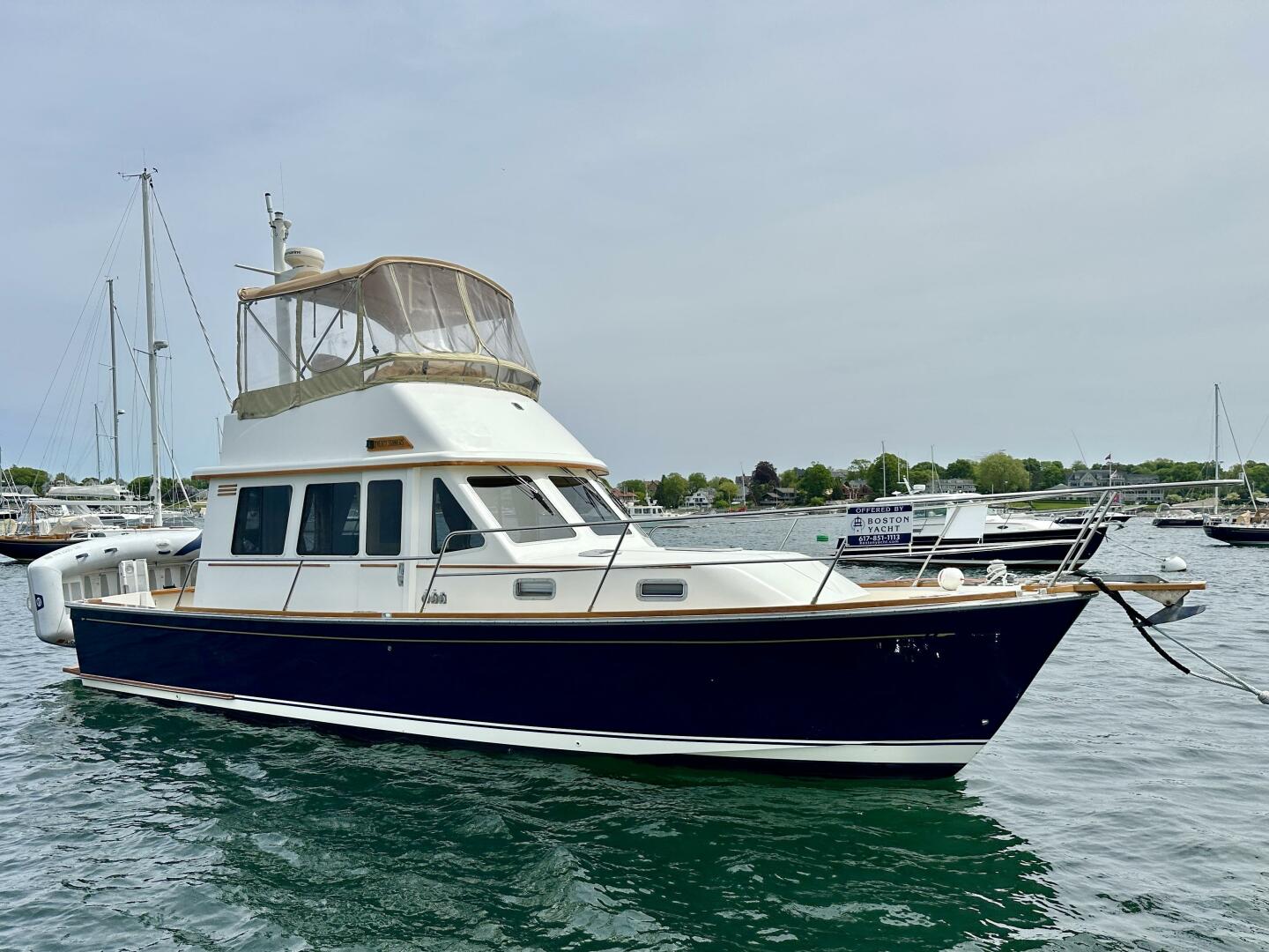 2002 Sabreline 36 Flybridge - Image 3