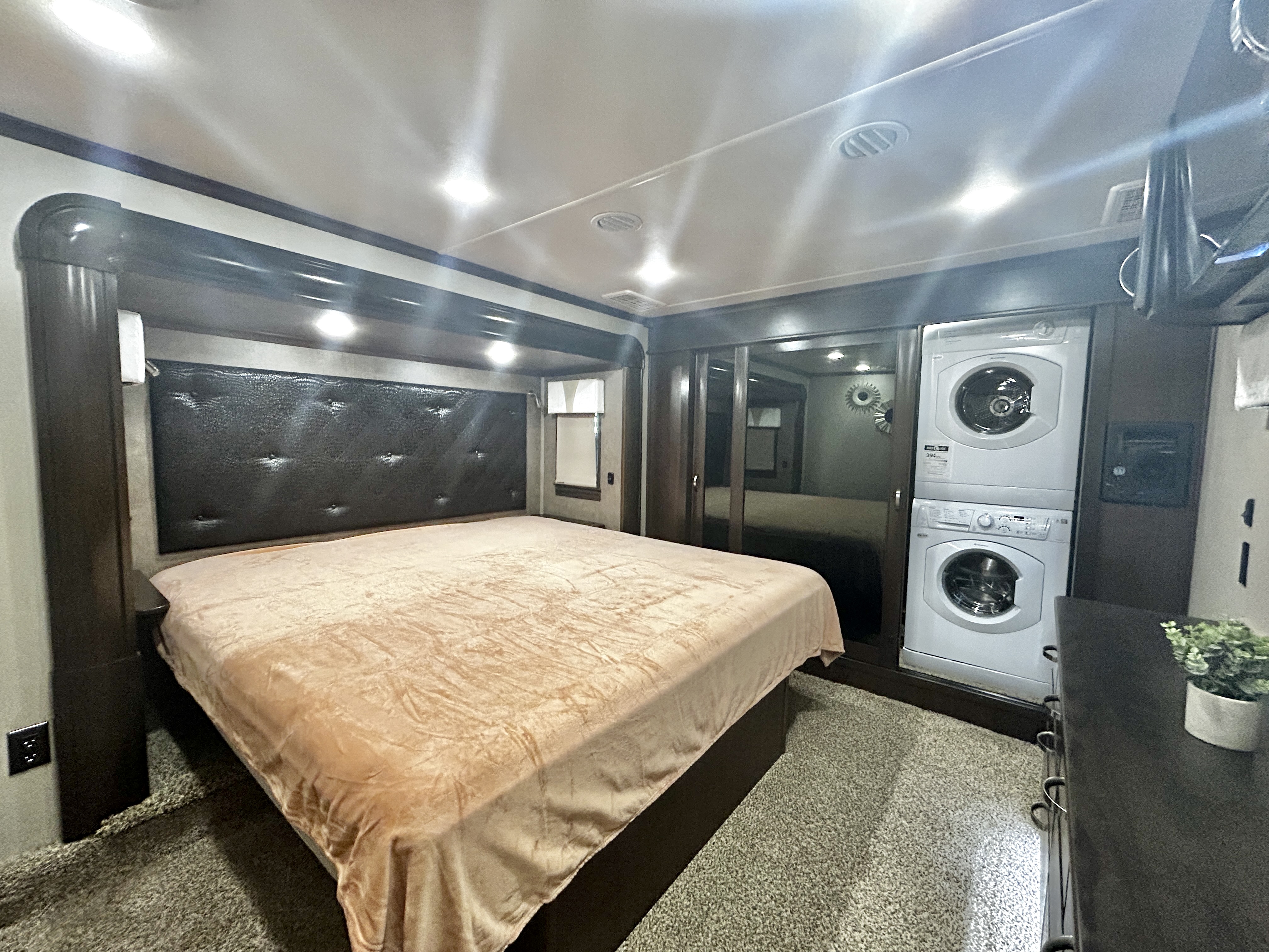 2017 Forest River Riverstone 38TS - Image 18