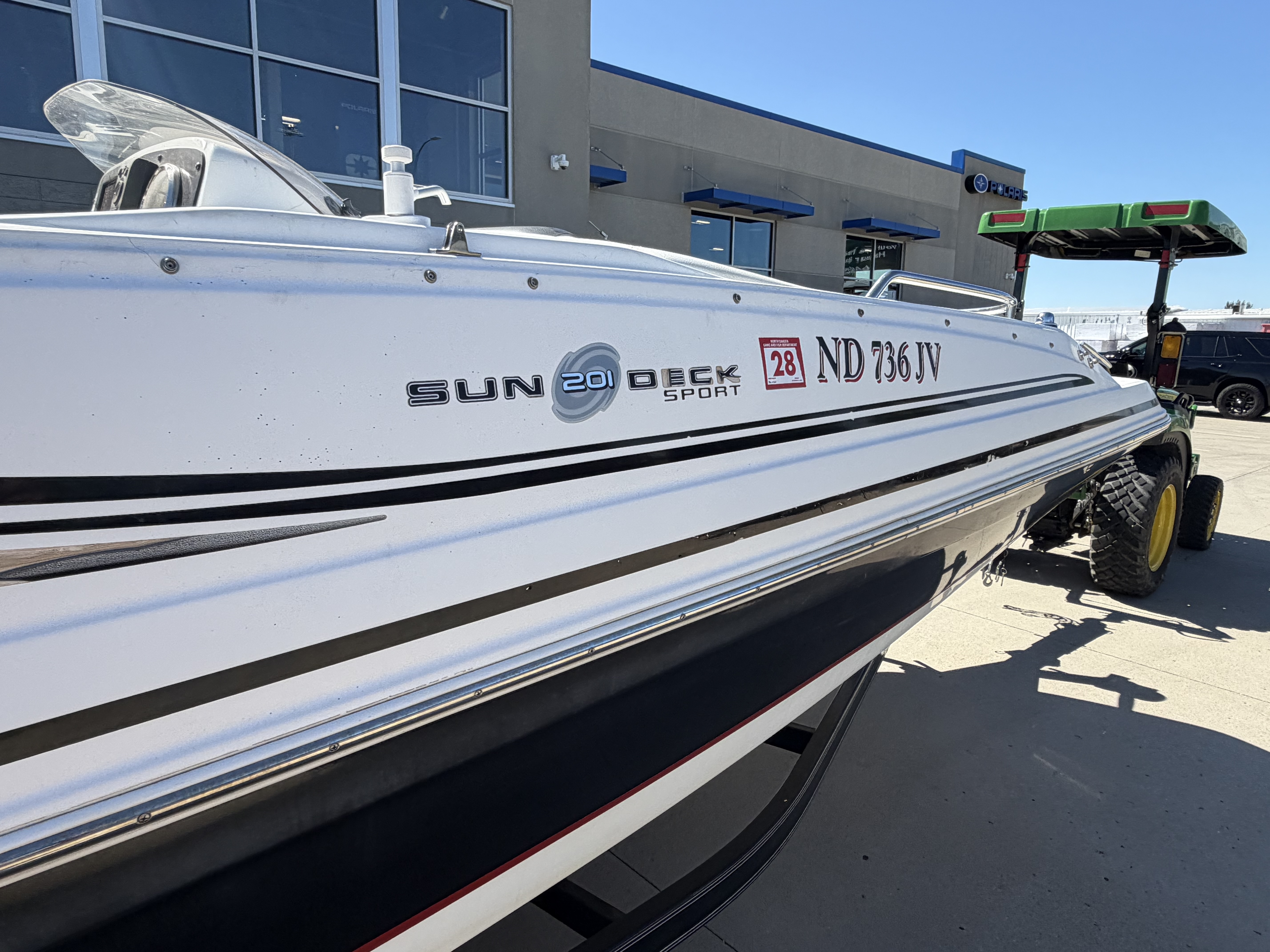 2014 Hurricane Sundeck 201 - Image 9