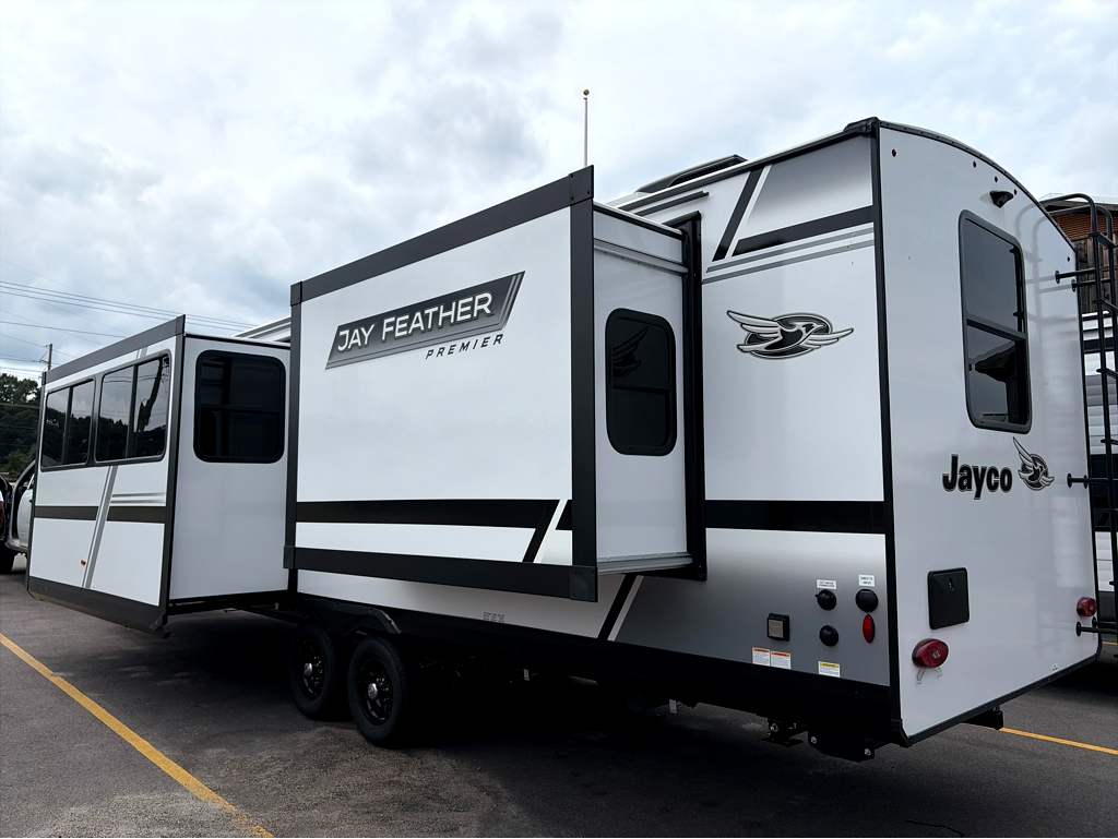 2027 JAYCO JAY FEATHER 26FK - Image 3