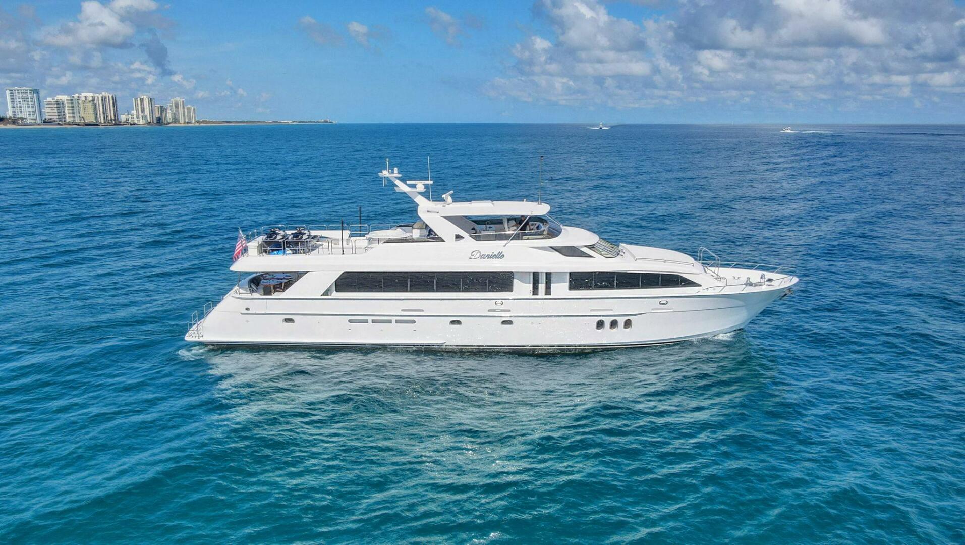2005 Hatteras - Image 1