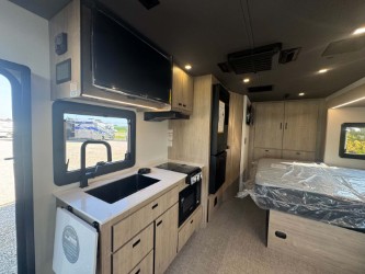 2027 Grand Design Lineage Series M 25FW - Image 13