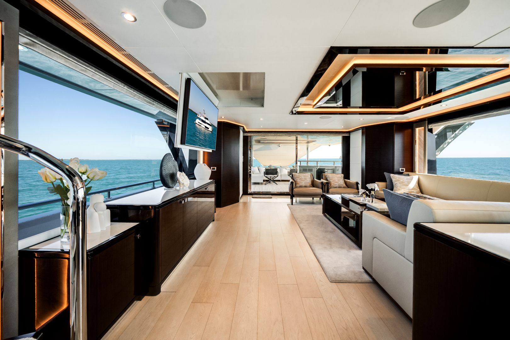 2022 Ocean Alexander 37L - Image 24