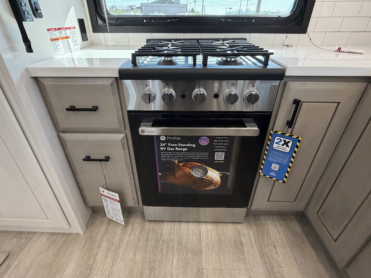 2026 JAYCO PINNACLE 38FBRK - Image 30