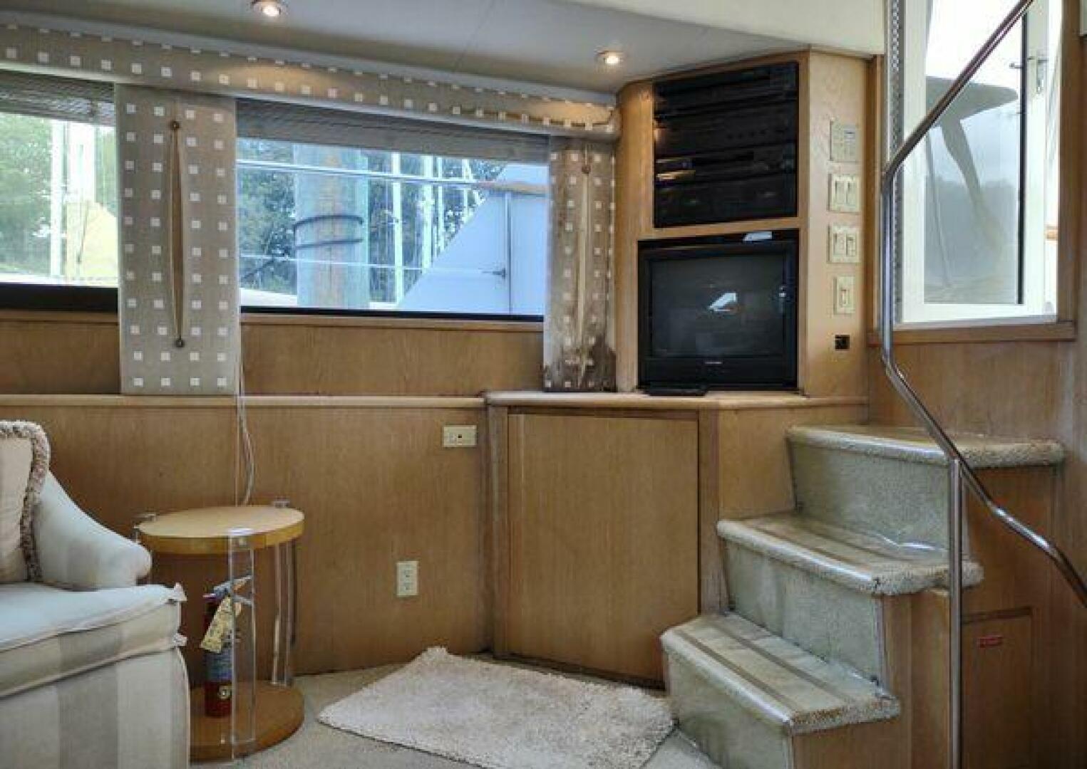 1996 Hatteras 50' Sport Deck - Image 34