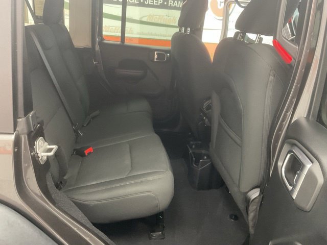 2018 Jeep Wrangler Unlimited Sport S - Image 32