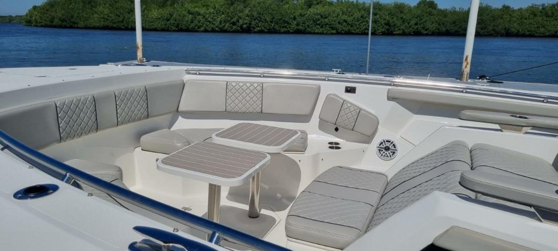 2022 PURSUIT S 428 Sport Base - Image 3