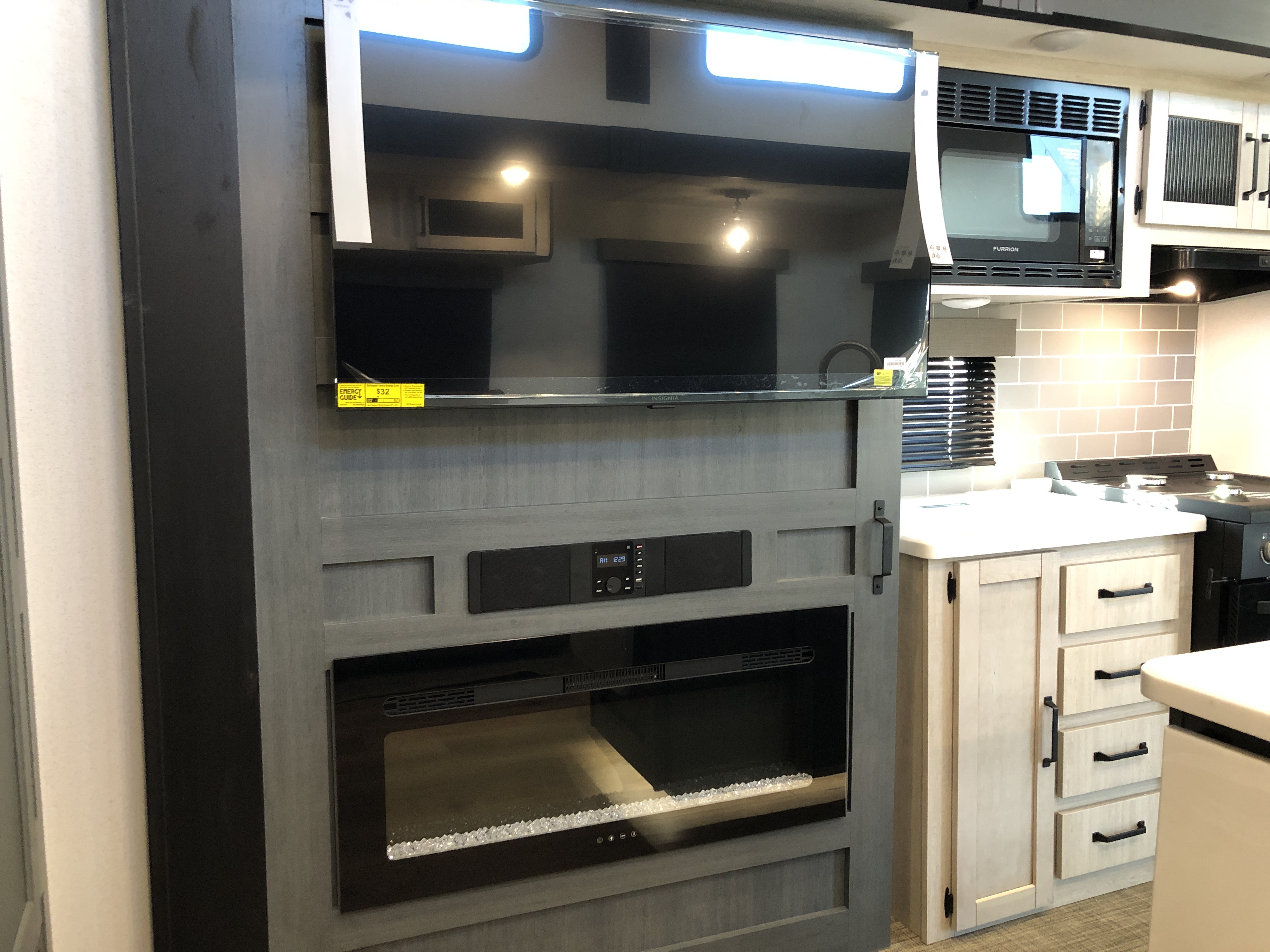 2026 Forest River Puma Vista 421LFT - Image 13