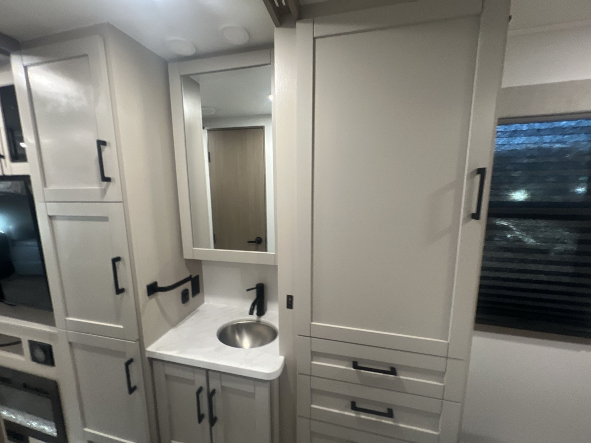 2027 Entegra Coach Odyssey 30Z - Image 27