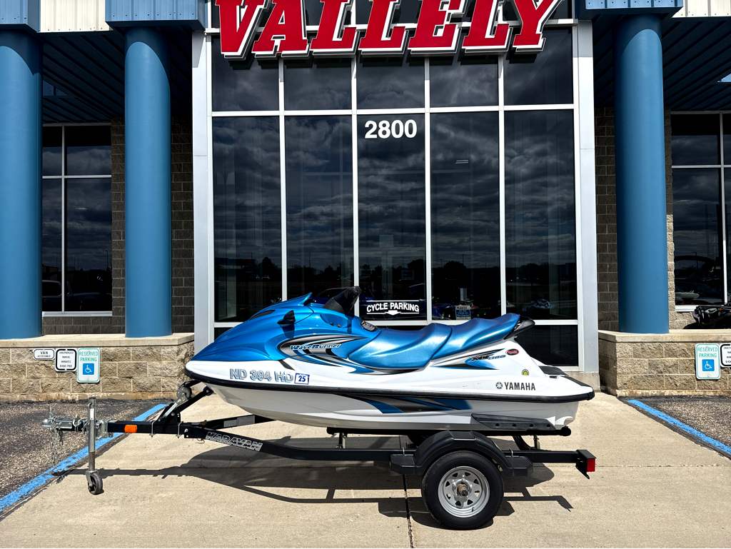 2004 Yamaha WAVE RUNNER XLT 800 - Image 1