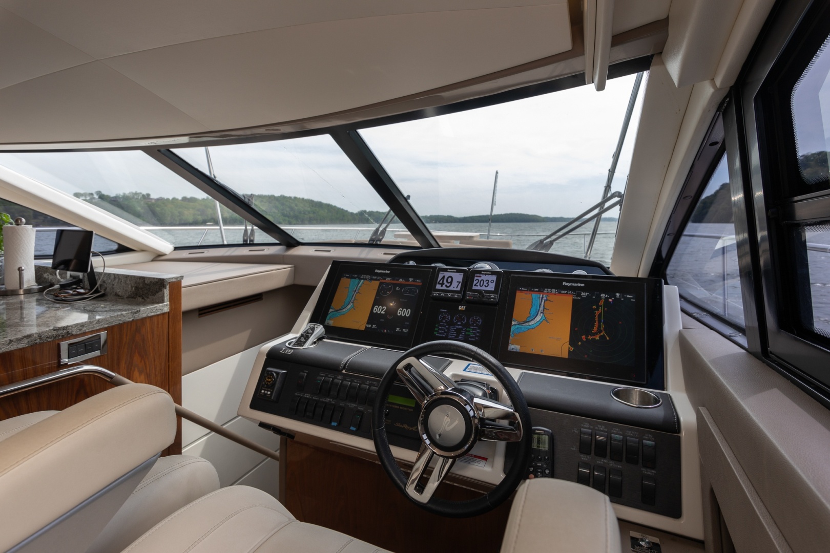 2018 Sea Ray L650 FLY - Image 27