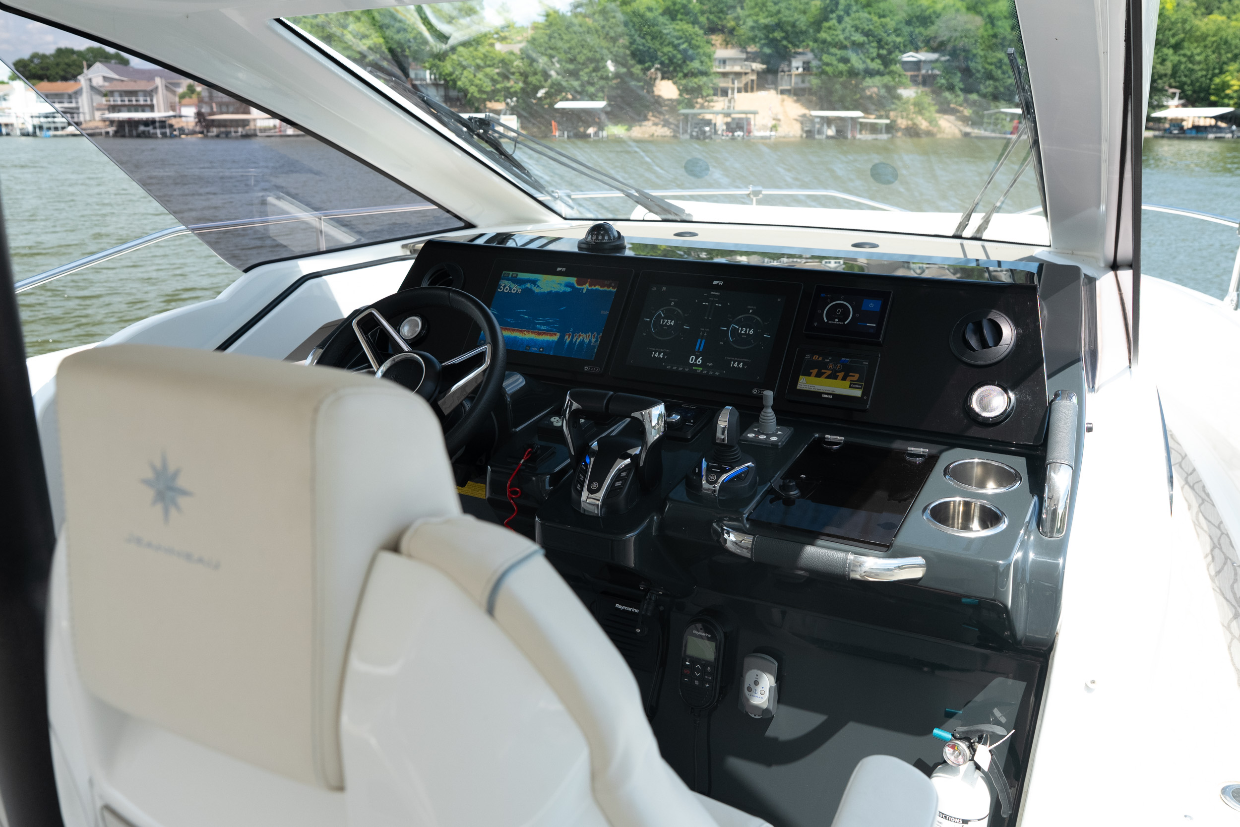 2024 Jeanneau DB37 OB - Image 33