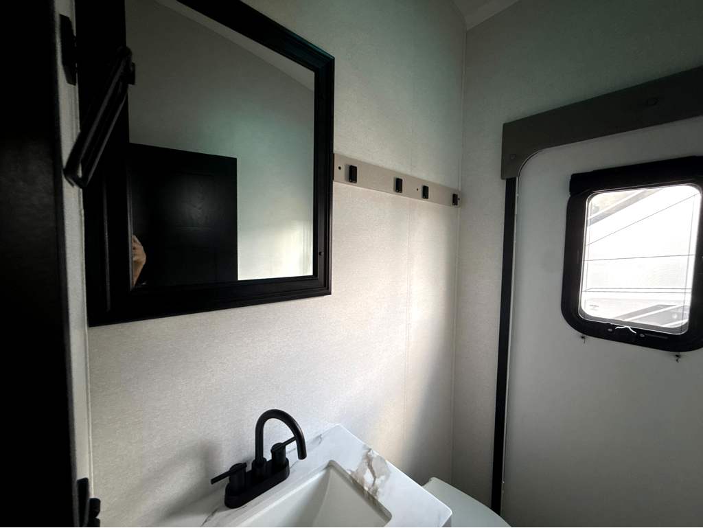 2027 JAYCO NORTH POINT 391TBBH - Image 20