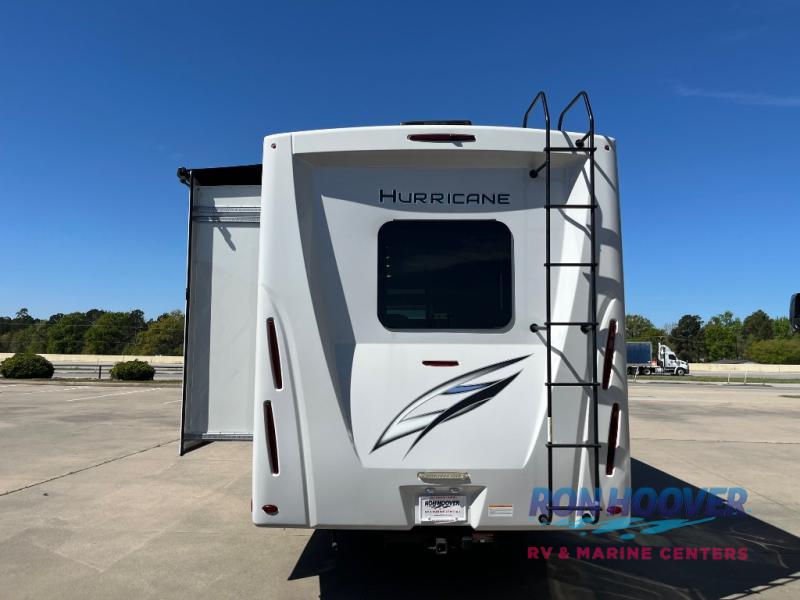 2023 THOR HURRICANE 29M - Image 28