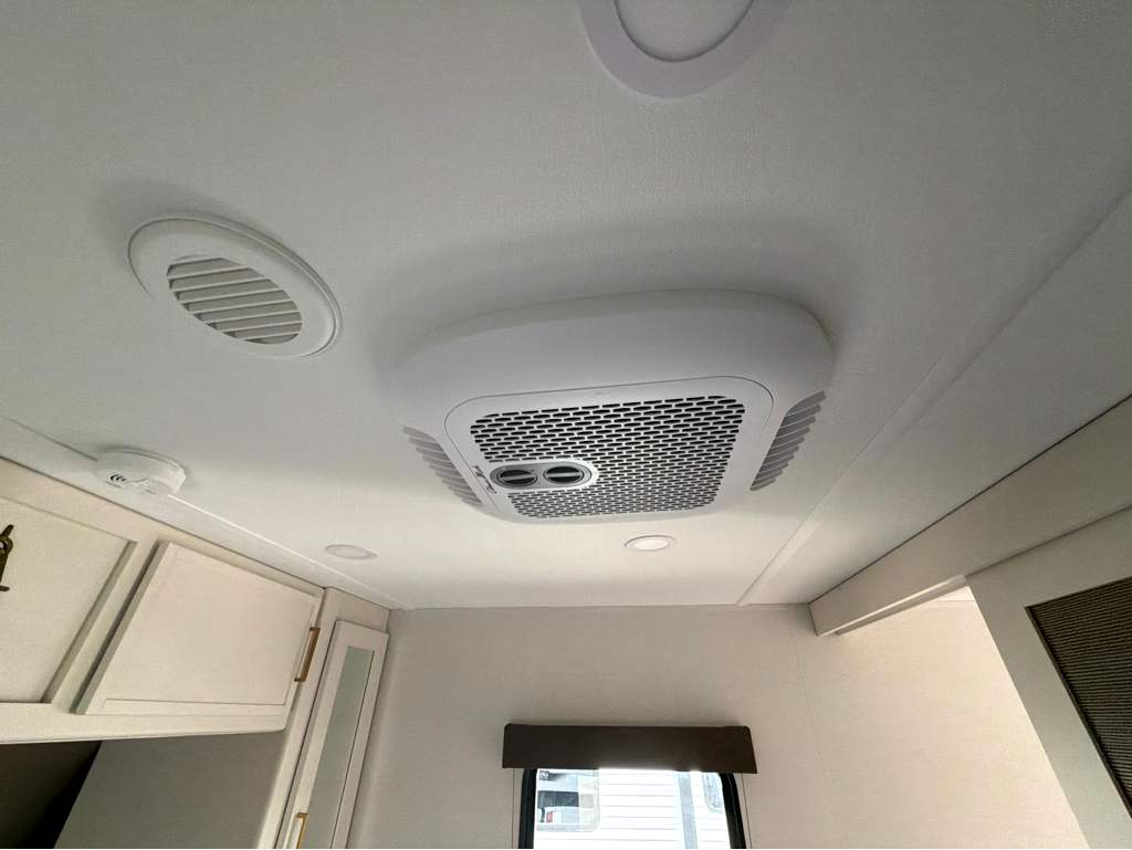 2027 GRAND DESIGN TRANSCEND 295QBT - Image 34