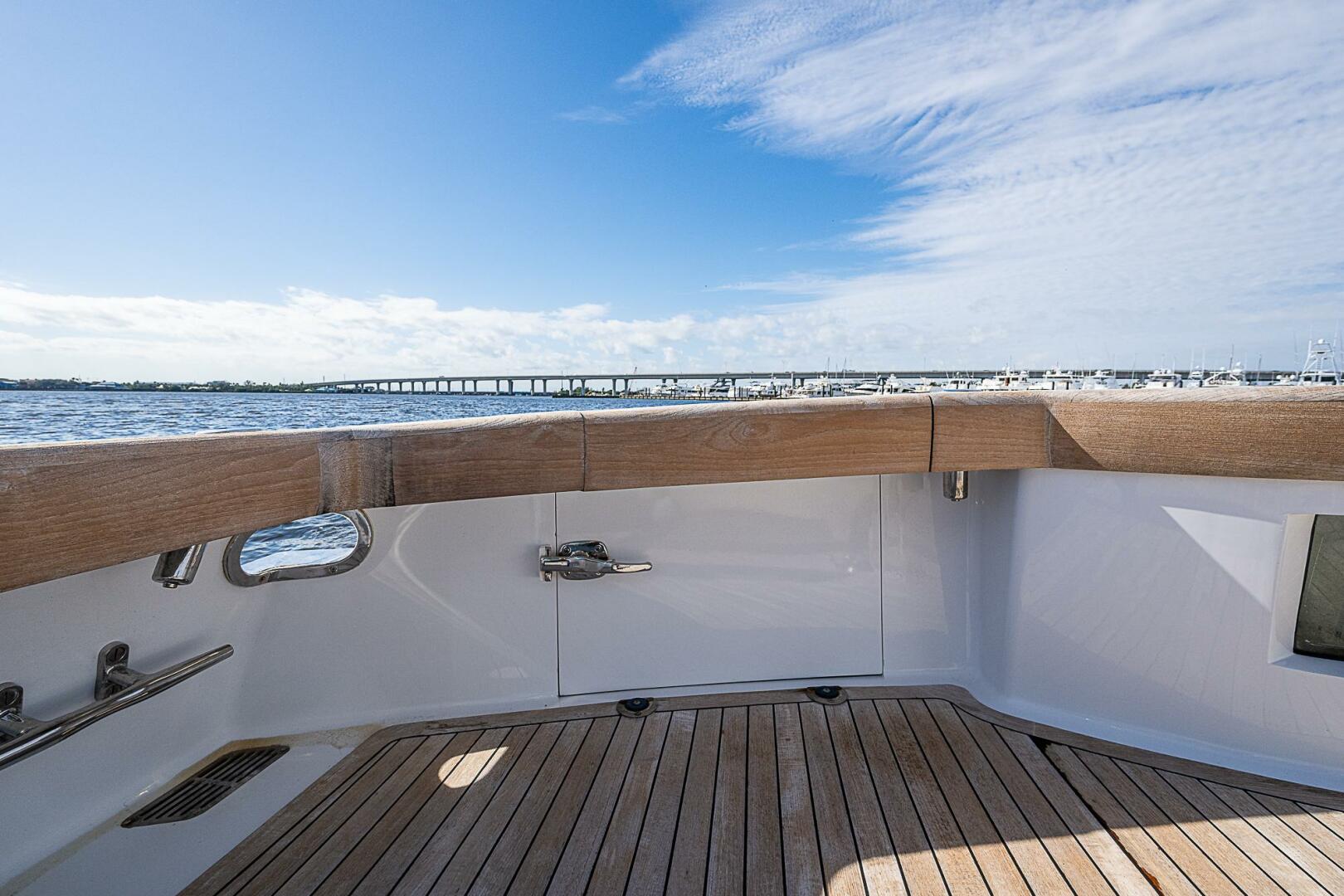 2017 F&S Cusotm Express Sportfish - Image 19