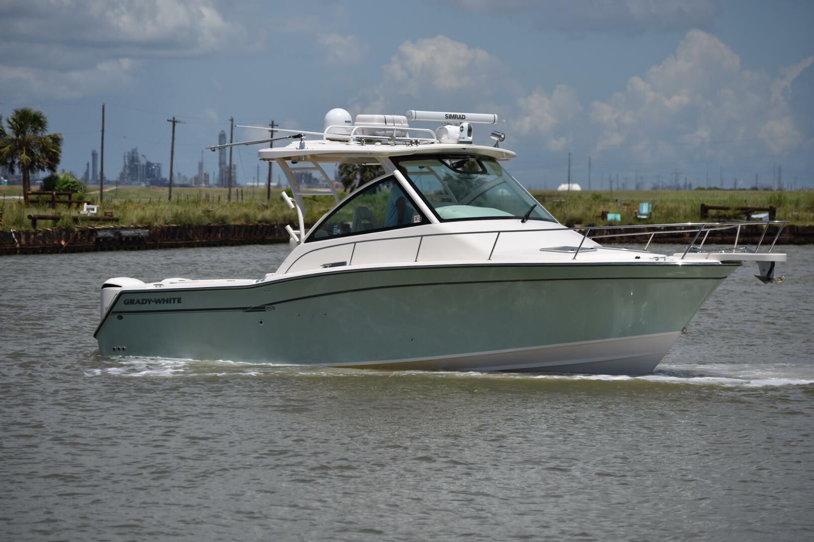 2016 Grady-White 330 Express - Image 58
