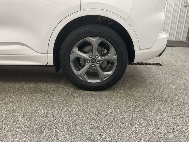 2023 Ford Escape Utility 4D ST Line 2WD - Image 9