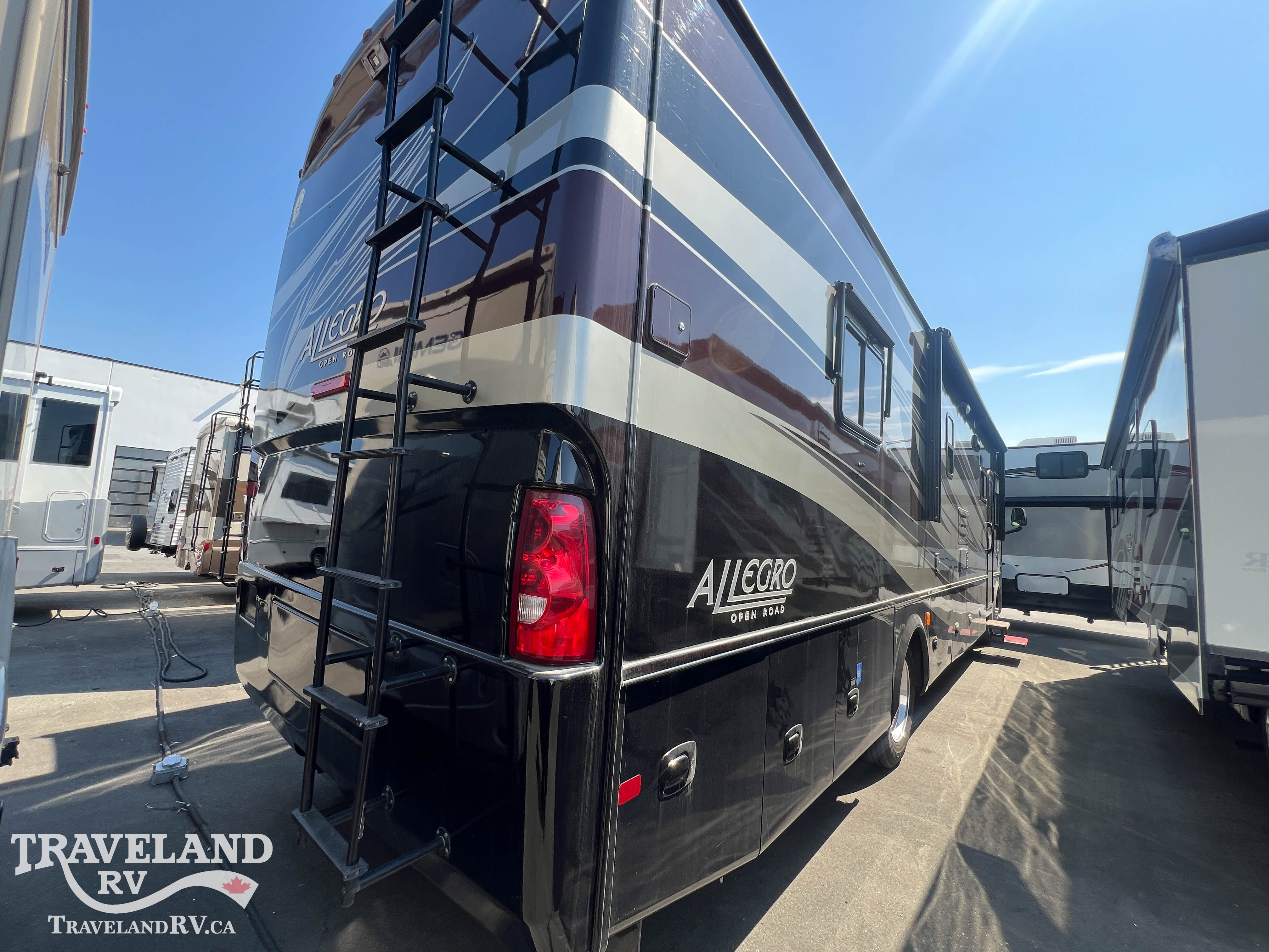 2012 Tiffin Allegro 36 LA - Image 4