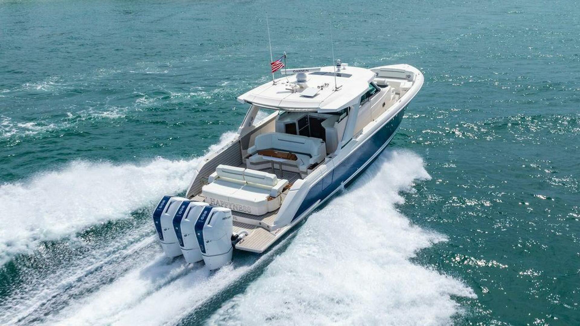2025 Tiara Yachts 48 LS - Image 8