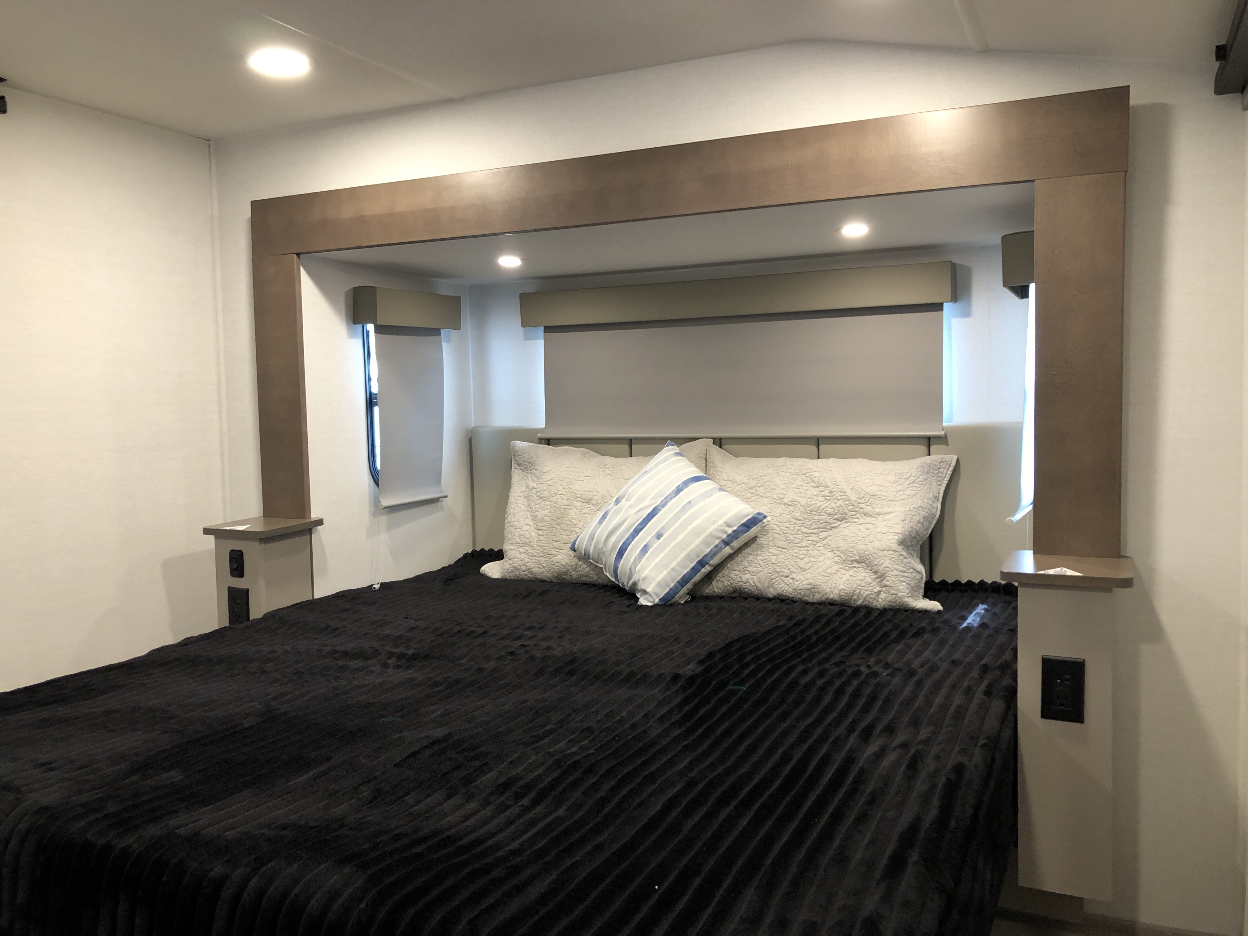 2026 Alliance RV Avenue 32RLS - Image 34