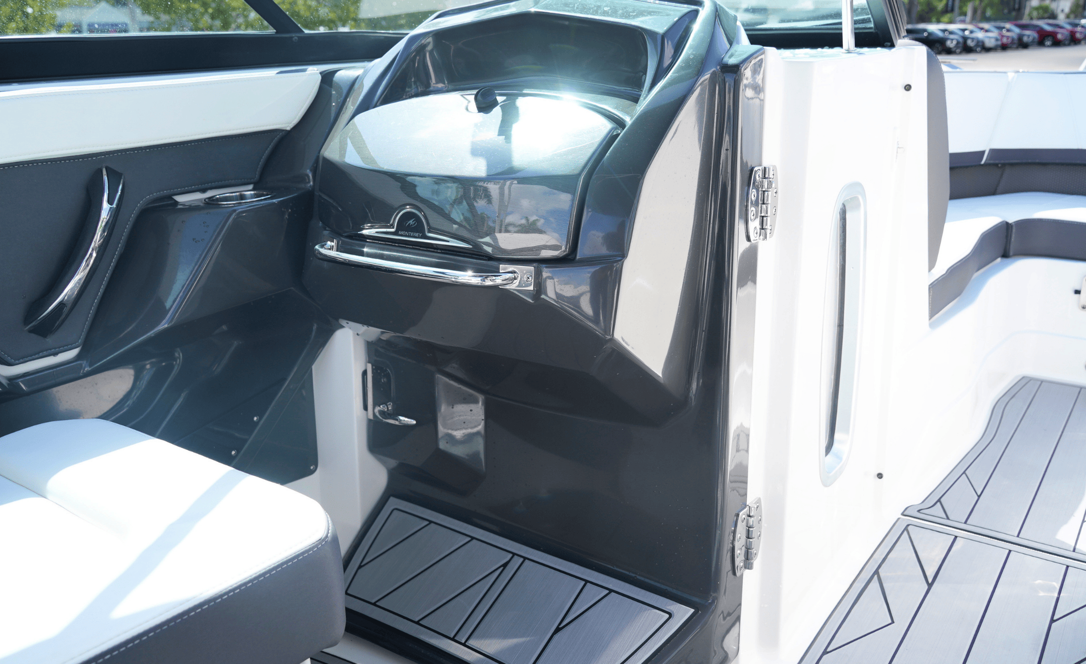 2023 Monterey 255SS - Image 18