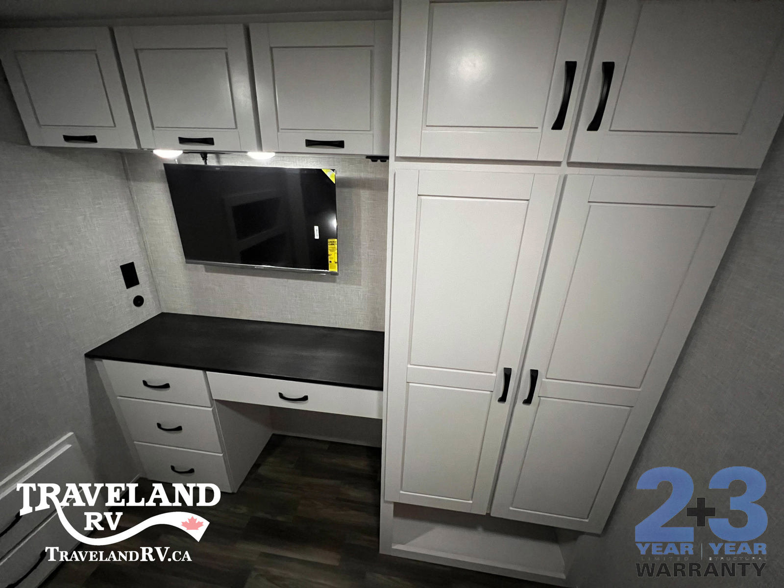 2025 Jayco North Point 377RLBH - Image 18