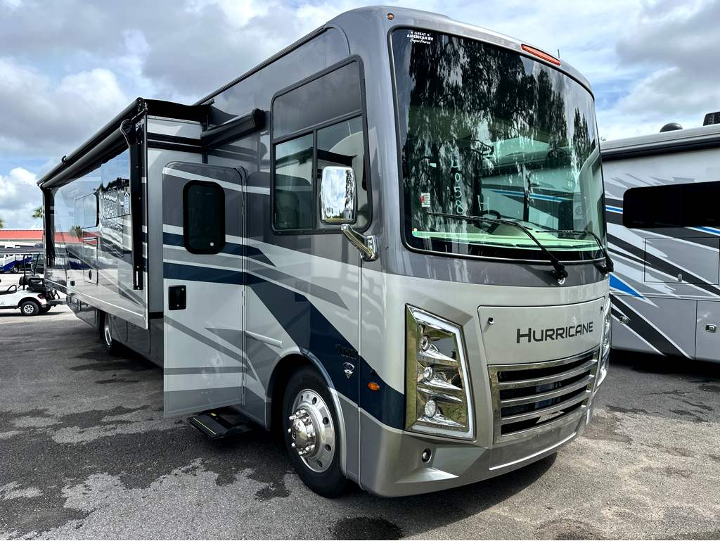 2027 THOR MOTOR COACH HURRICANE 36H - Image 1