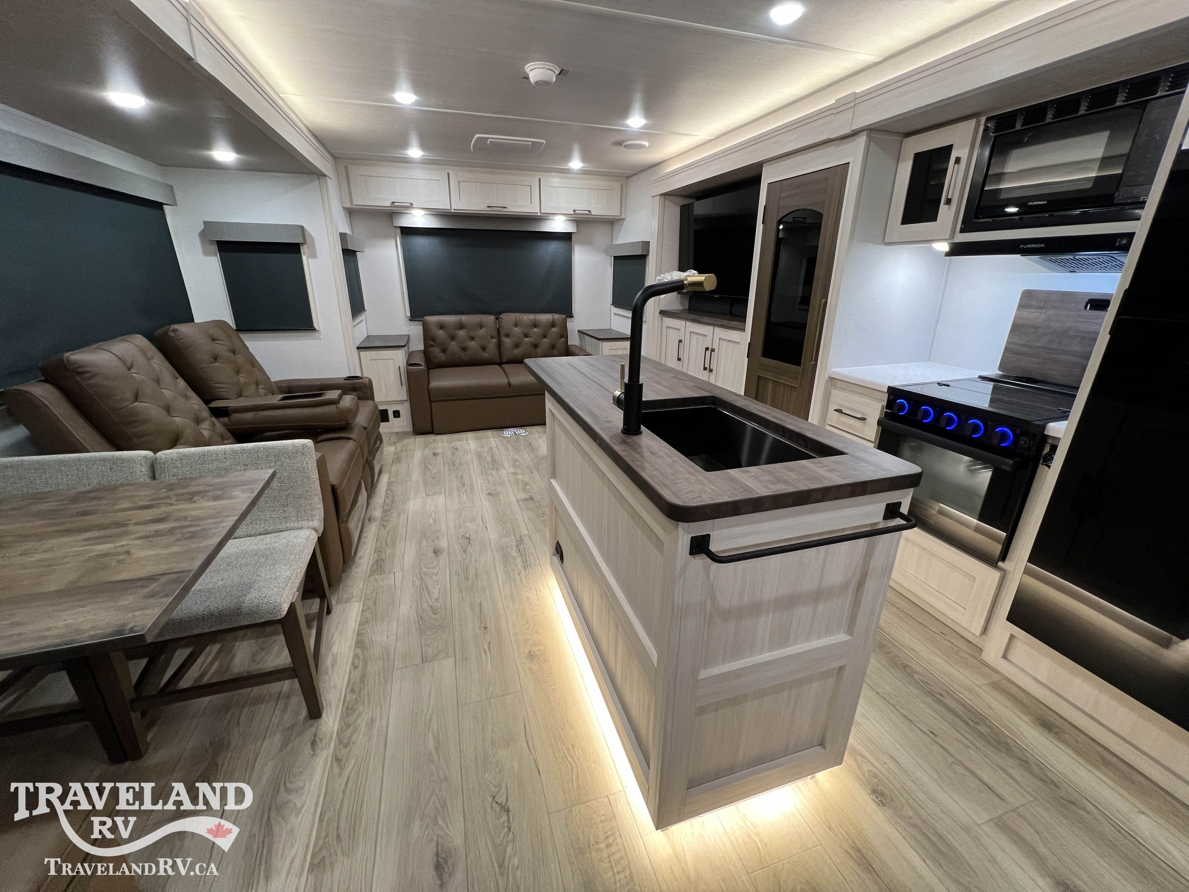 2026 Forest River Grand Surveyor 305RLBS - Image 3
