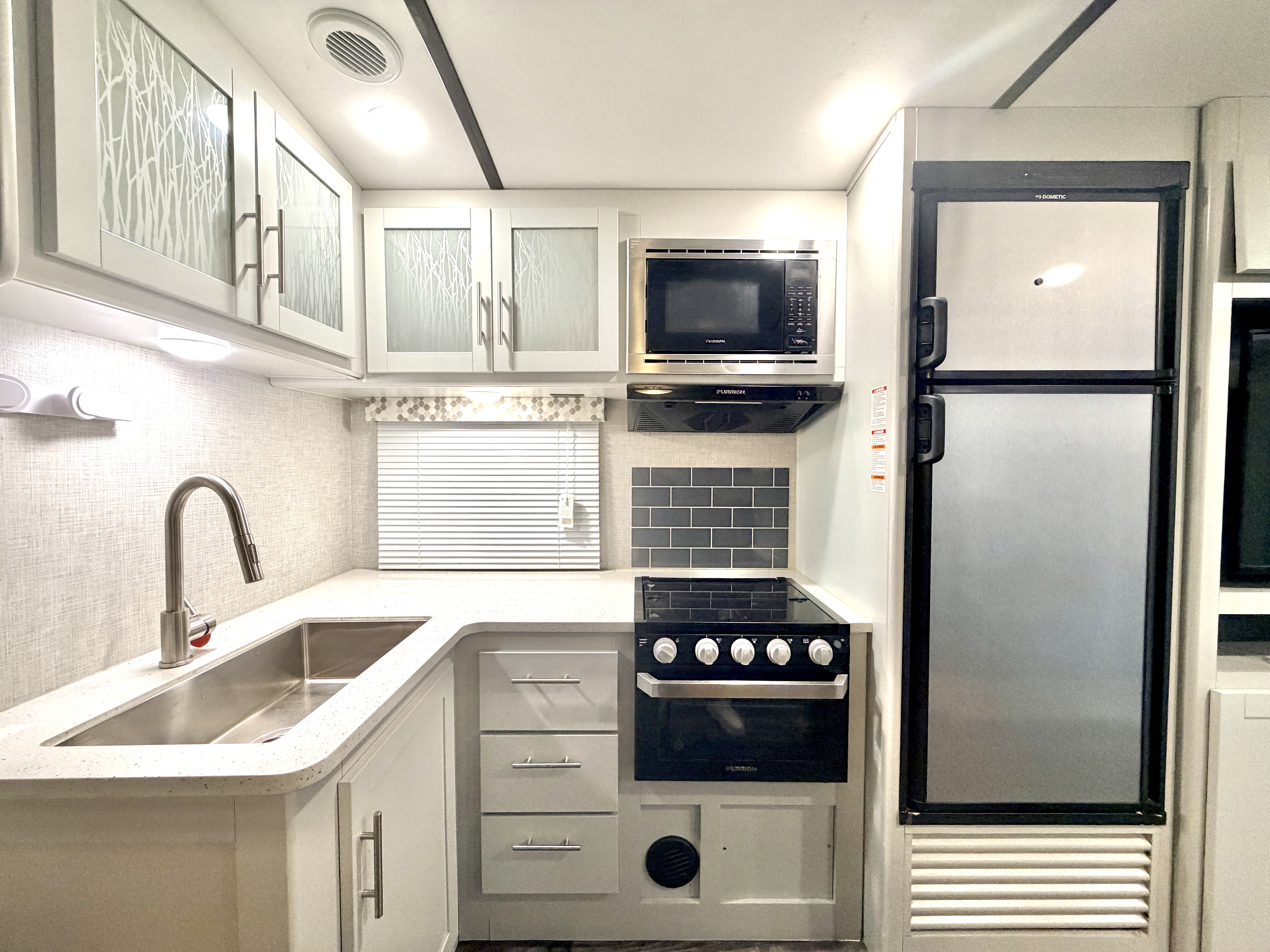 2019 Keystone PREMIER 298BHPR - Image 10