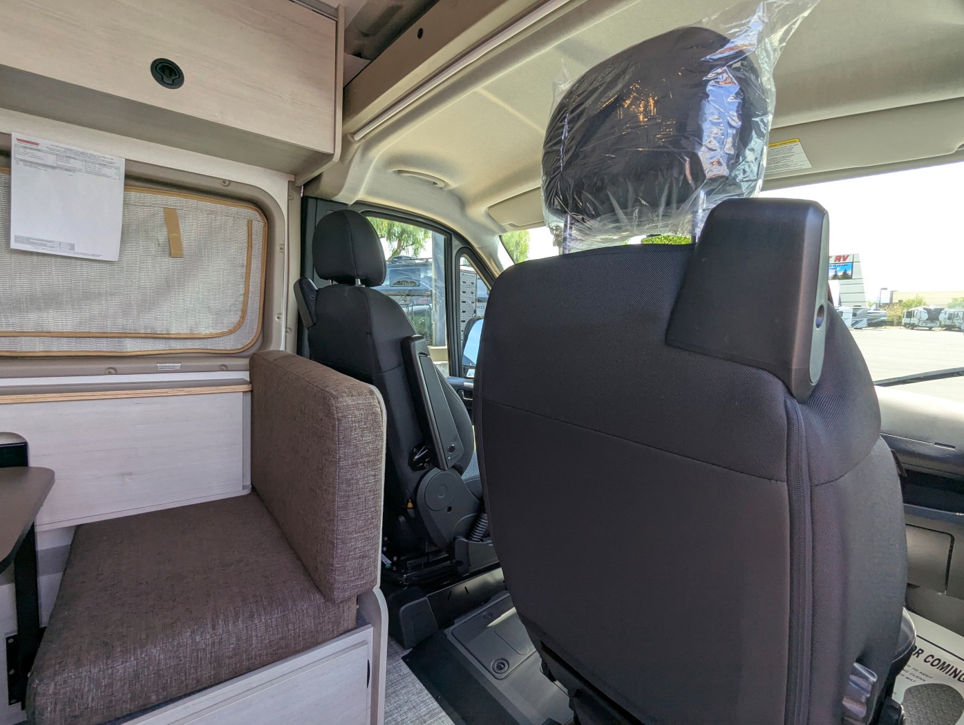 2026 Winnebago Solis Pocket 36A - Image 9