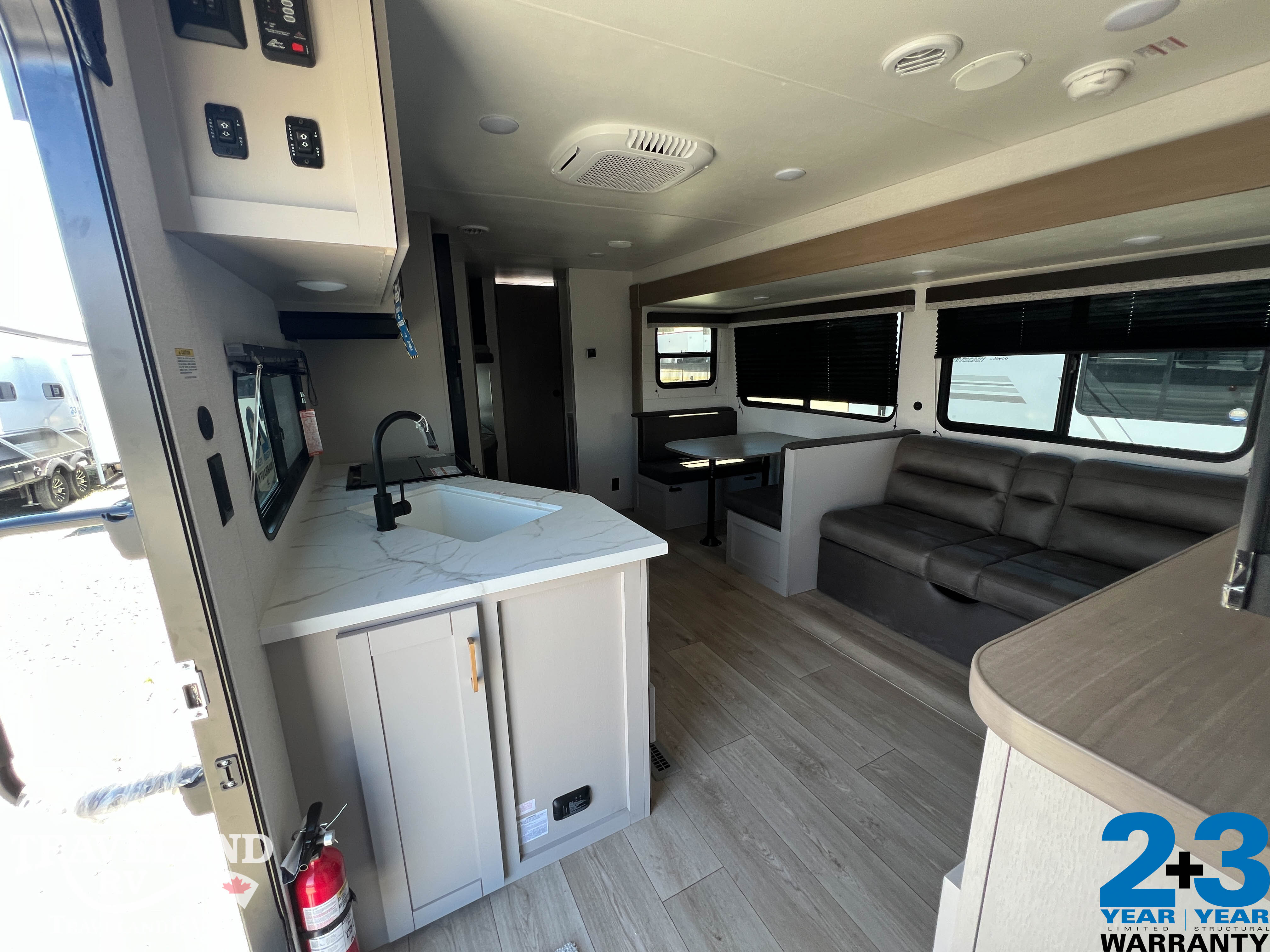 2027 JAYCO JAYFLIGHT 261BHSW - Image 3