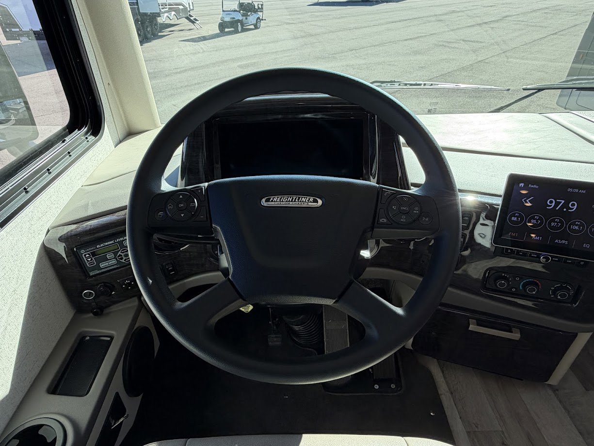 2026 THOR MOTOR COACH PALAZZO 33.5 - Image 5