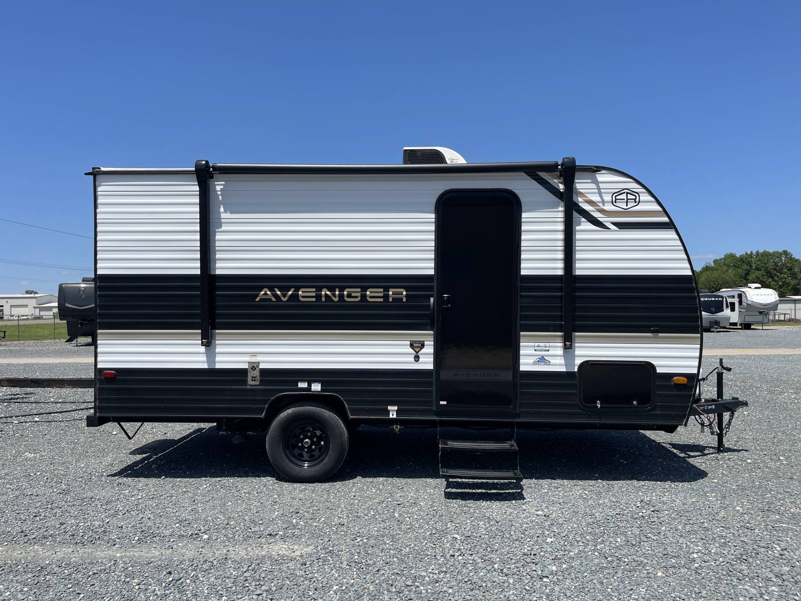 2026 Prime Time Avenger LT 16BHX - Image 8