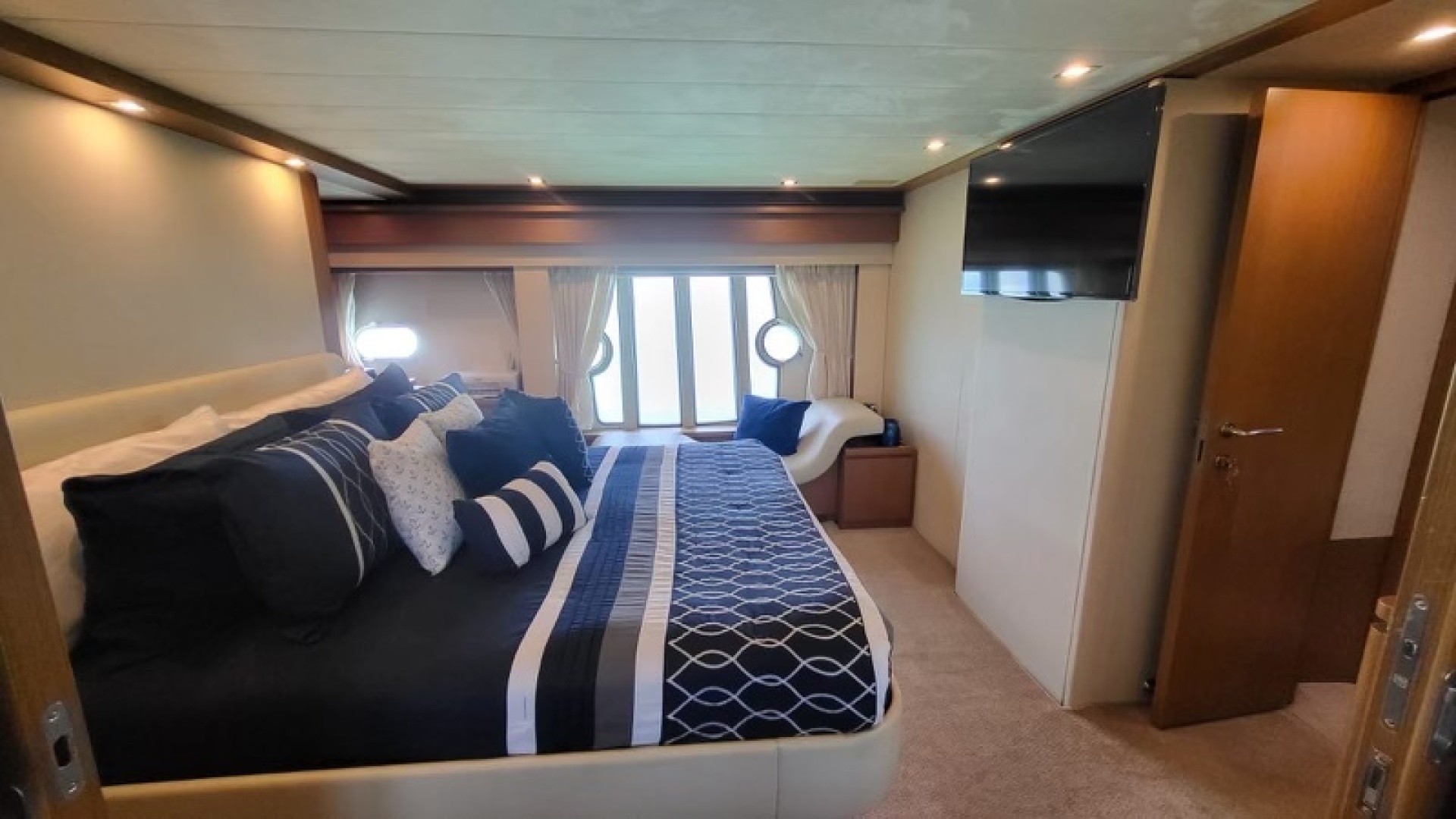 2007 Ferretti Yachts Ferretti Yachts Ferretti 780 Base - Image 23