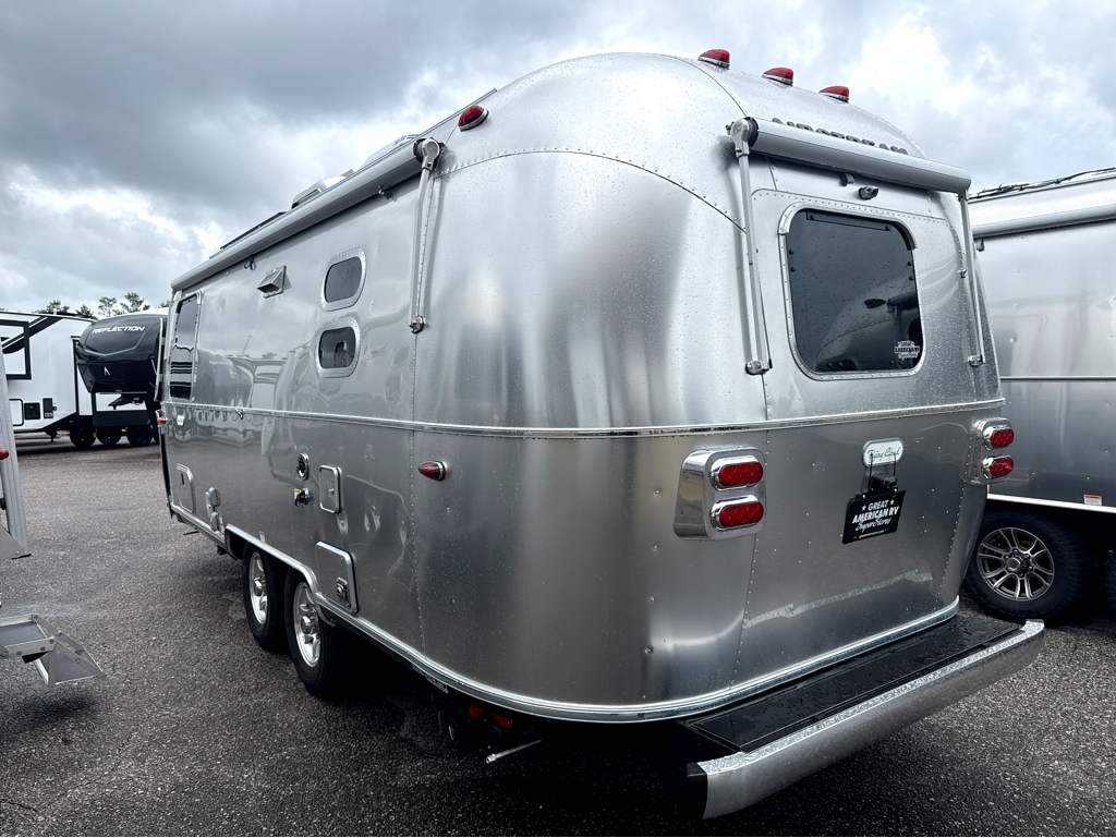 2026 AIRSTREAM FLYING CLOUD 23FBT - Image 3