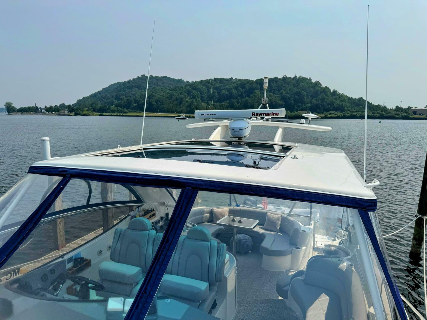 2005 Cruisers Yachts 540 Express - Image 19