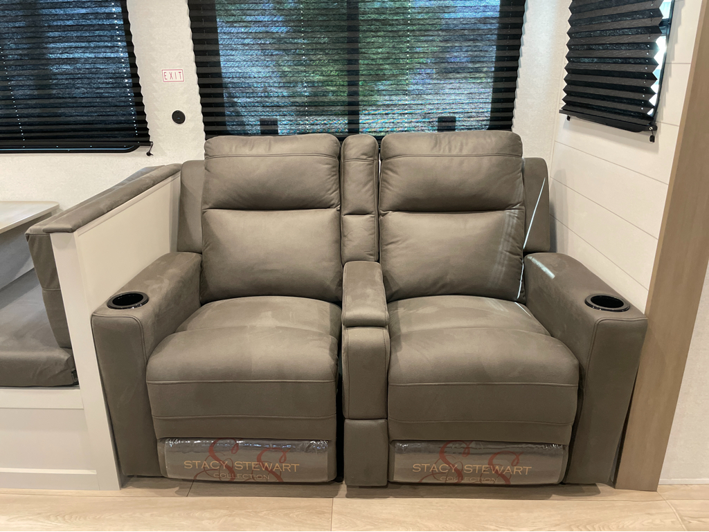 2027 Jayco Jay Flight SLX 333BTS - Image 11
