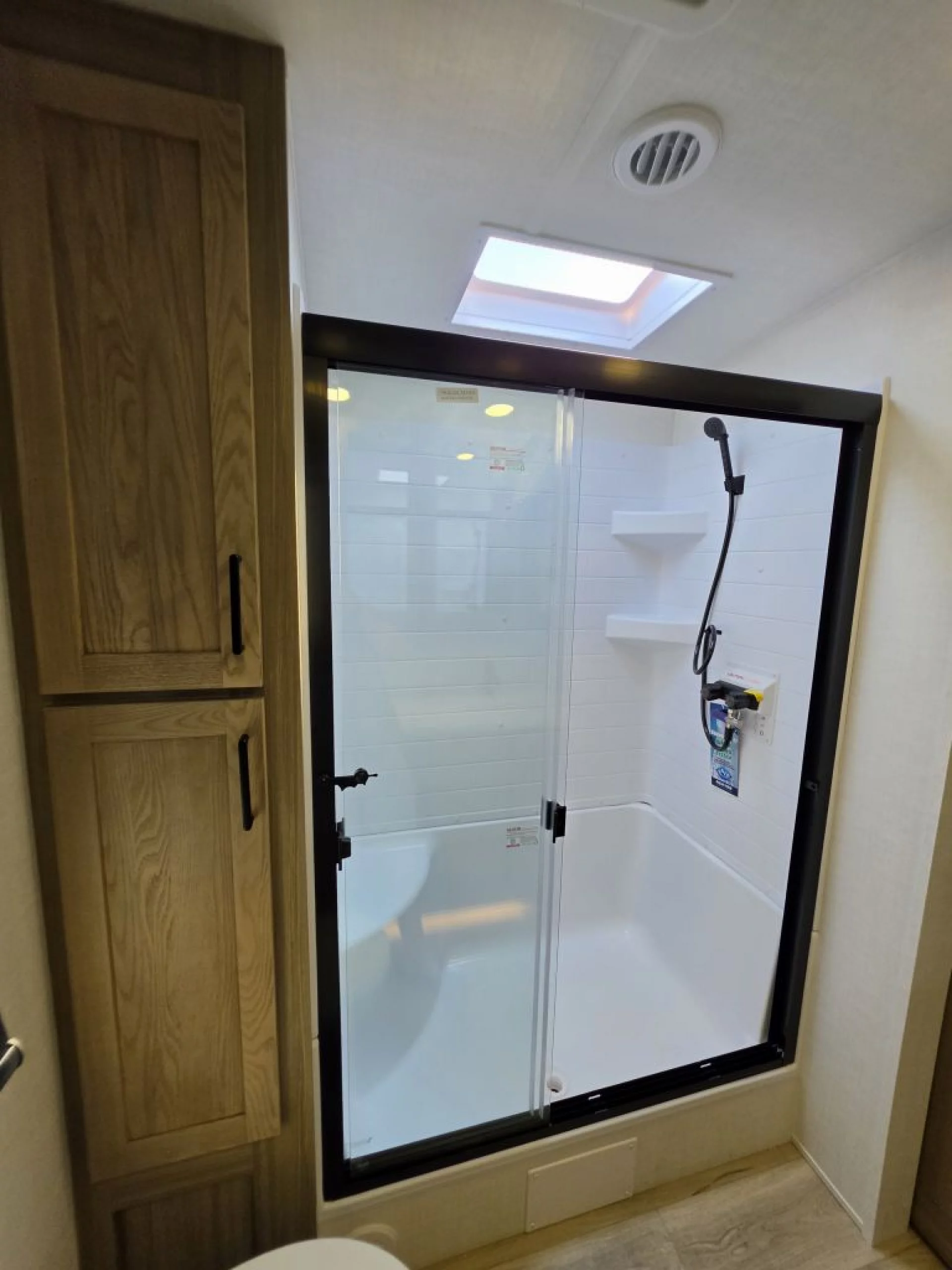 2027 FOREST RIVER ROCKWOOD ULTRA LITE 2623MBR - Image 21