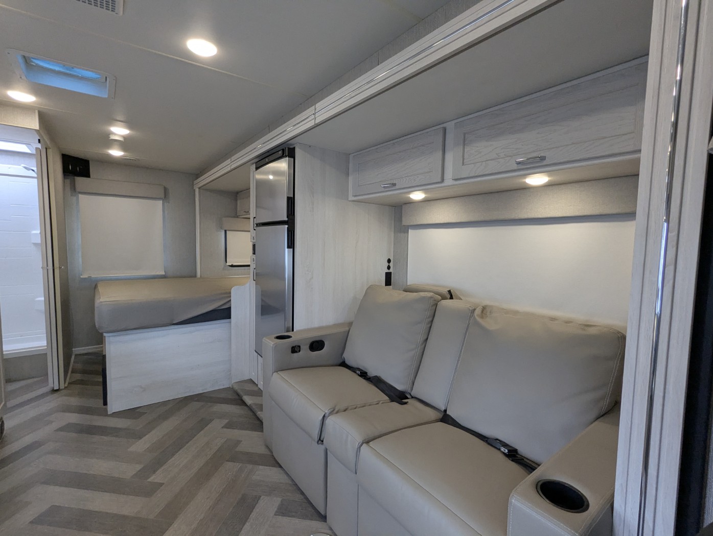 2024 Winnebago Vita 24P - Image 9