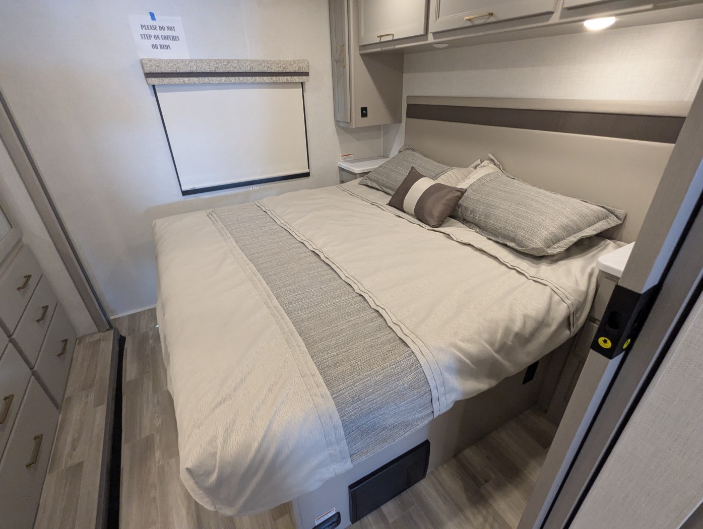 2025 Thor Motor Coach Windsport 35R - Image 35