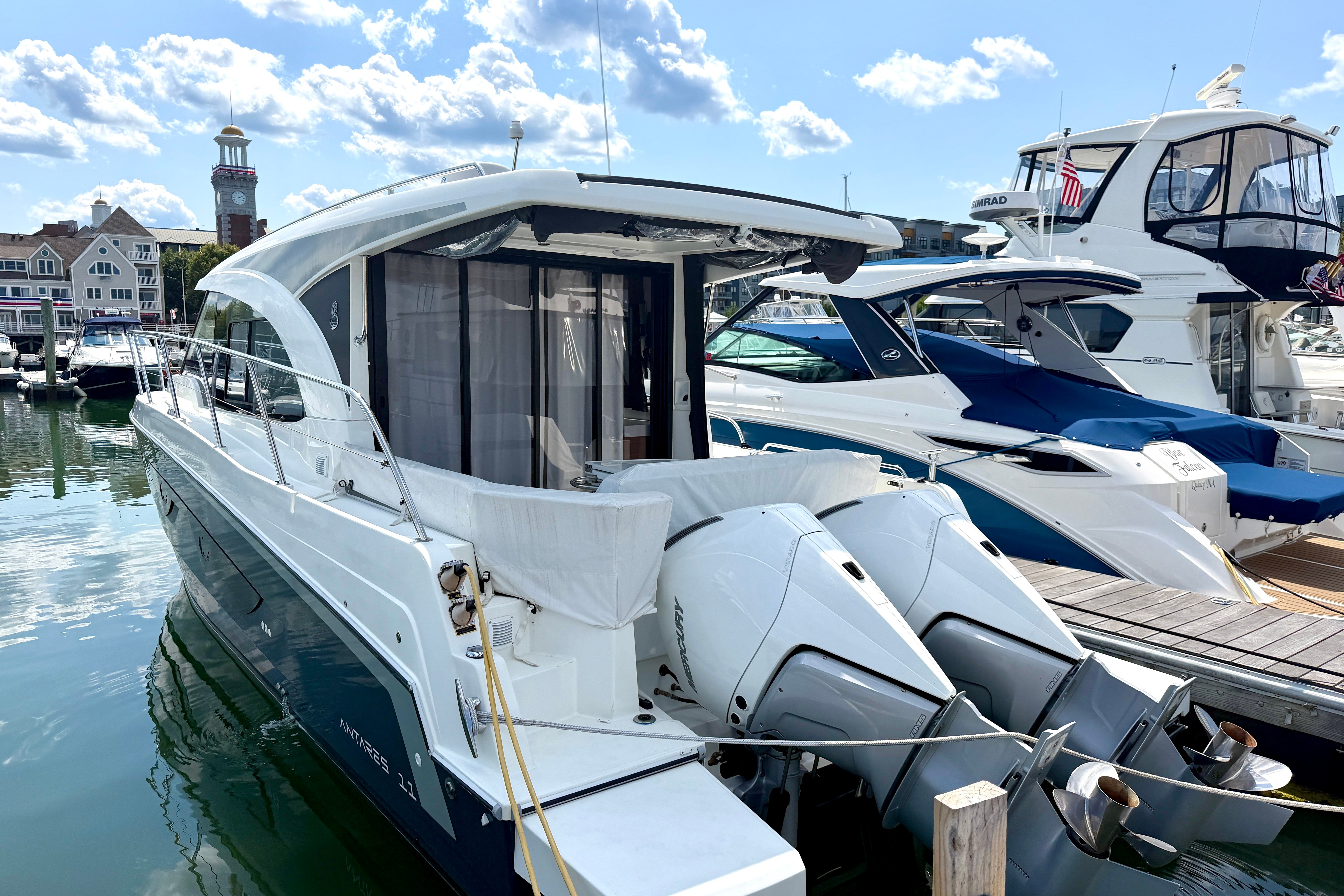2023 Beneteau Antares 11 OB - Image 10