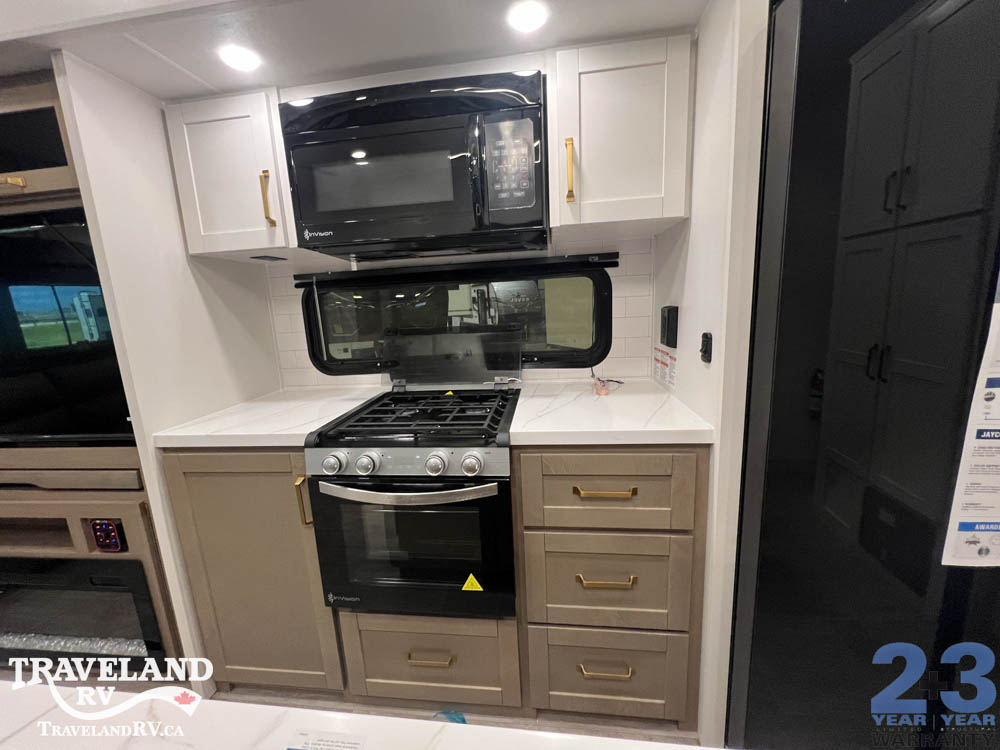 2027 Jayco Eagle 355MBQS - Image 12