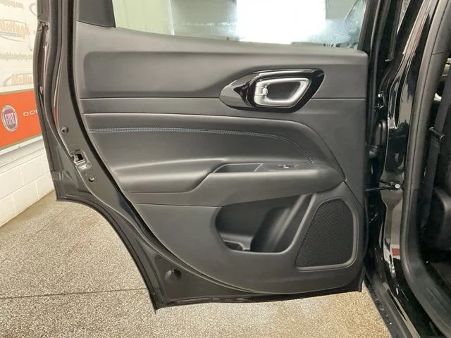 2026 Jeep Compass Latitude Altitude 4x4 - Image 26