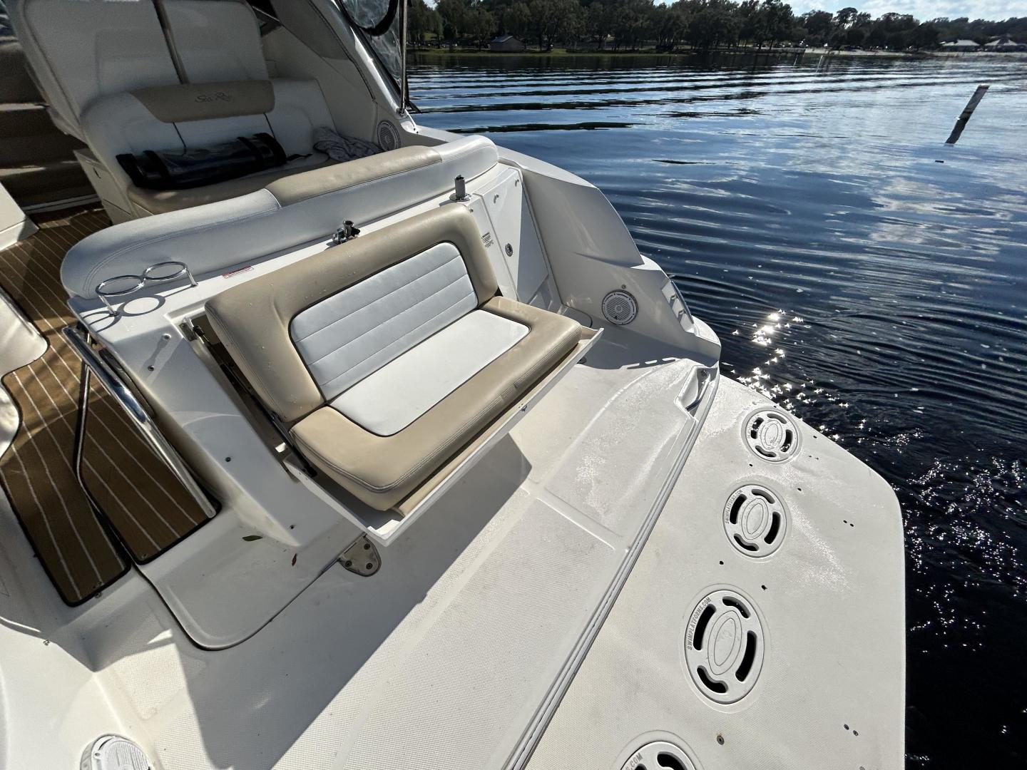 2009 Sea Ray 310 Sundancer - Image 5