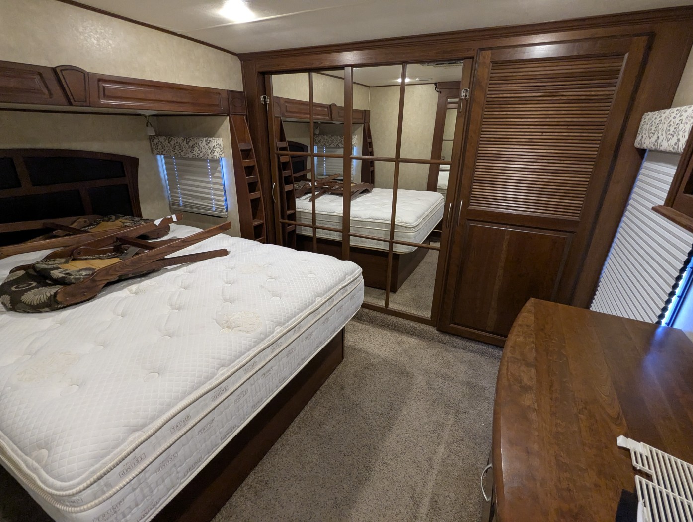2013 Palomino Columbus 320RS - Image 6