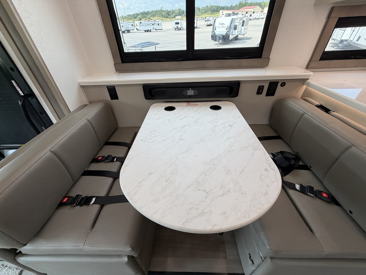 2027 JAYCO PRECEPT 36C - Image 22
